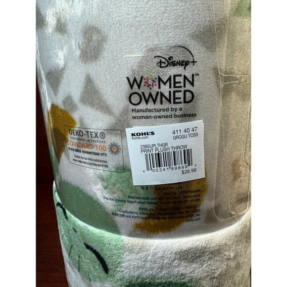 Disney The Big One Star Wars Mandalorian Blanket Oversized 5' x 6' Plush Throw - Picture 4 of 8